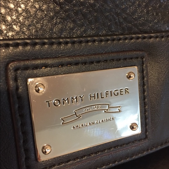 Black Tommy Hilfiger Purse Wristlet - Picture 5 of 8